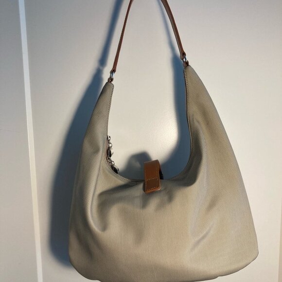 Elegant Cream Hobo Bag - Picture 2 of 7